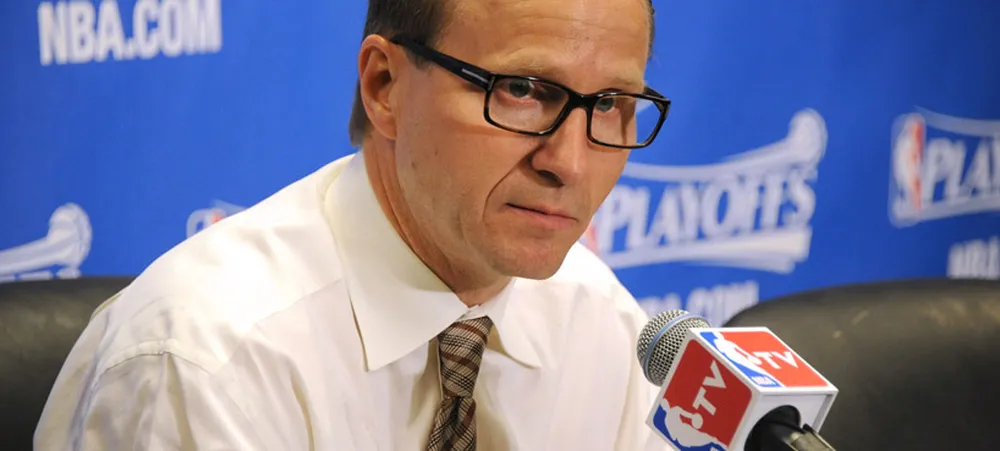 Scott Brooks estaria interessado em comandar o Lakers