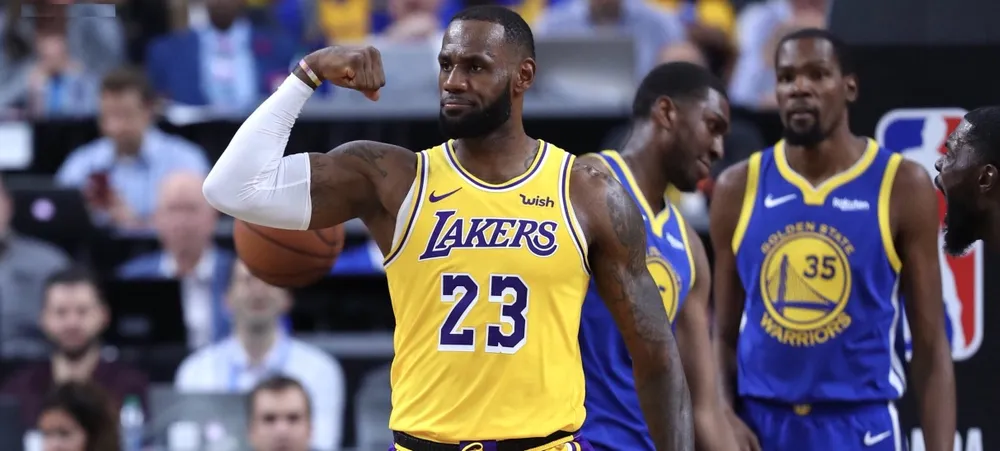 No retorno de Lonzo, Lakers vence o Golden State Warriors