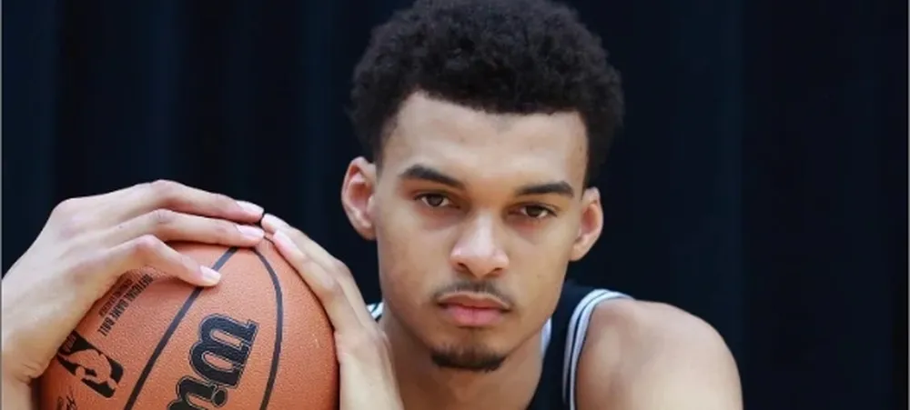 NBA: Jornalista compara lenda do Lakers com Victor Wembanyama