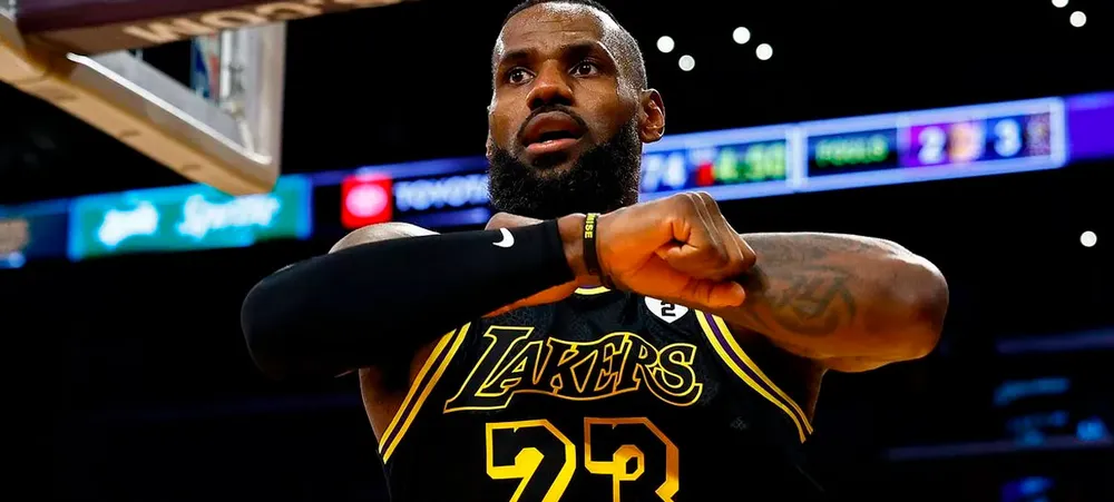 LeBron James manda mensagem para seus críticos mais uma vez