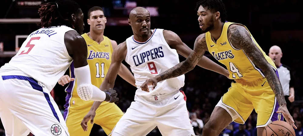 Lakers descansado enfrenta o Clippers em decadência