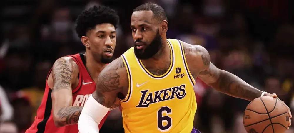 NBA: Lakers vence com triplo-duplo de LeBron jogando em nova posição e de Westbrook