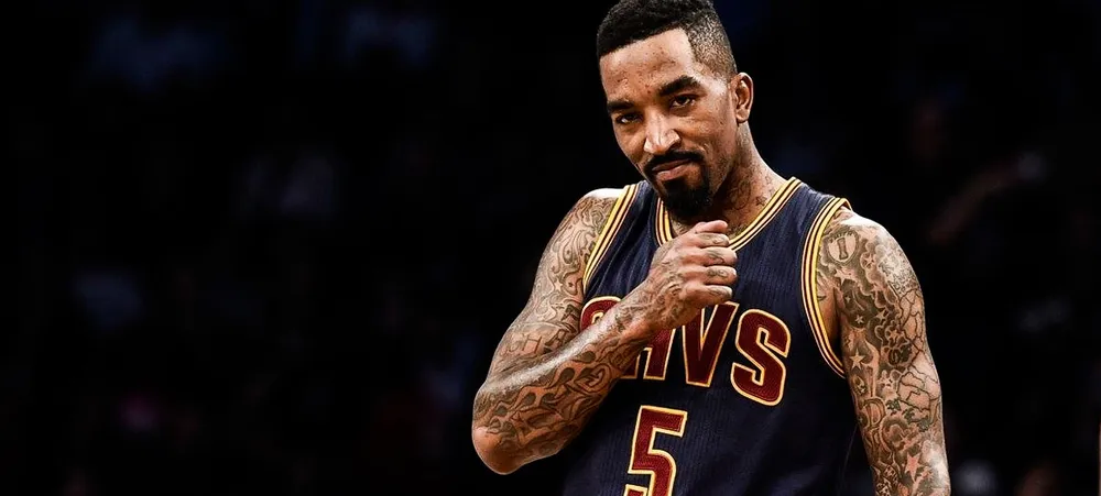 Lakers vai dar chance a JR Smith