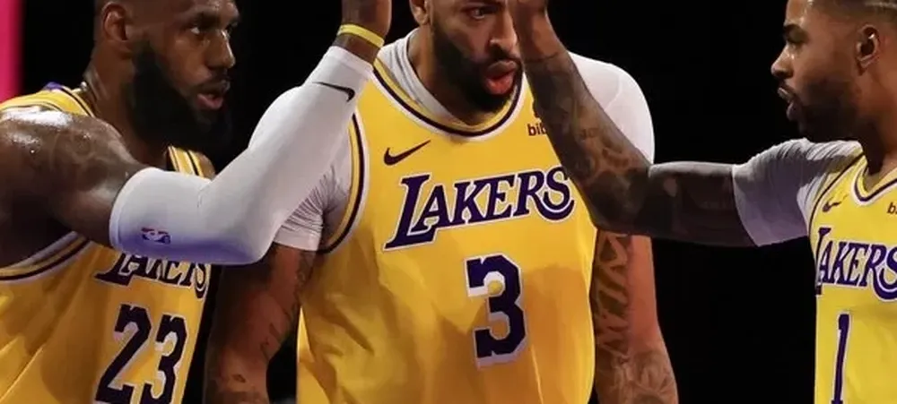 LeBron James, Anthony Davis e D’Angelo Russell fazem história pelo Lakers