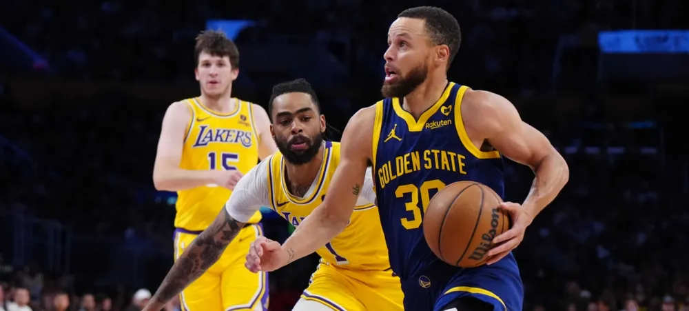 Sem Anthony Davis, Lakers perde jogo crucial em noite histórica do Warriors