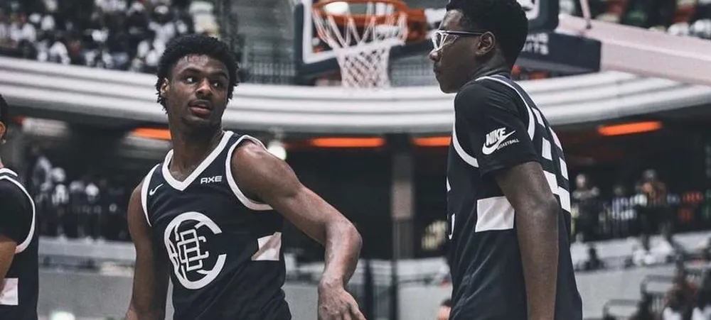 NBA: LeBron James reage emocionado ao ver seus dois filhos jogando juntos pela primeira vez