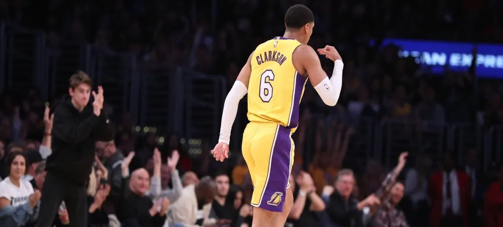 Em noite de Jordan Clarkson, Lakers vence Pacers