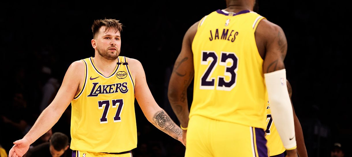 Luka Doncic chama atenção de LeBron James após derrota do Lakers