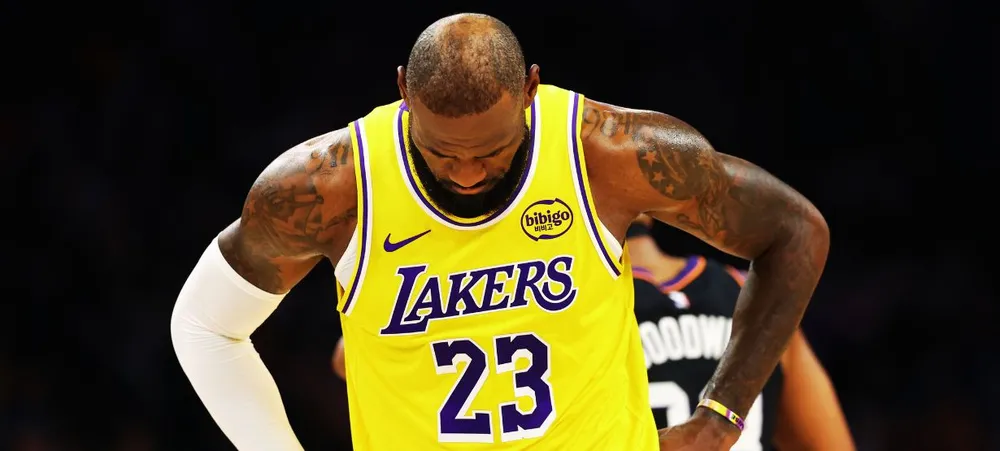 Frustrado, LeBron James diz o que precisa mudar no Lakers