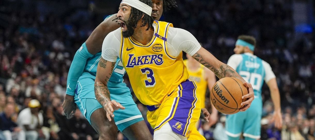 NBA: Lakers vence Hornets com atuação absurda de Anthony Davis