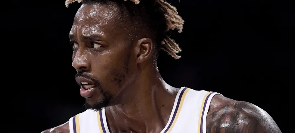 Howard assina com Sixers após tweetar e deletar que ele ficaria com o Lakers