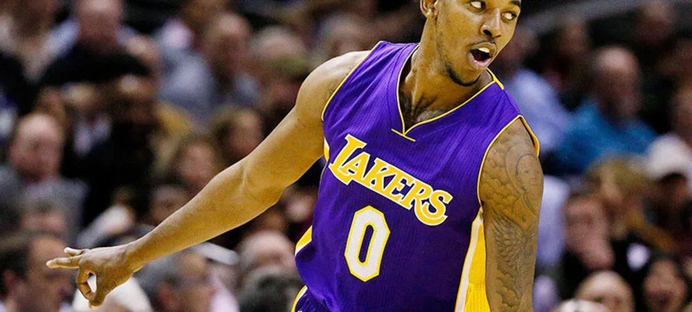 Sem Kobe e Johnson, Lakers visita Blazers