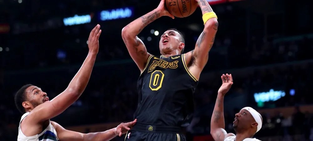Após partida incrível, Lakers perde para o Bucks no tempo extra