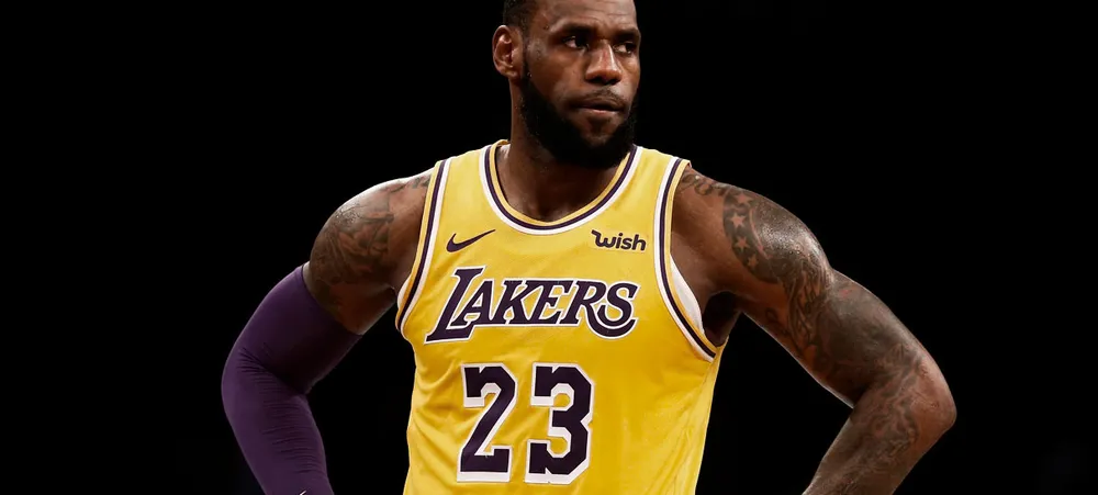 Saiba porque a Nike vetou a troca de número da camisa de LeBron James