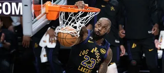 Lakers faz a lição fora de casa e garante a vitória sobre o Nets