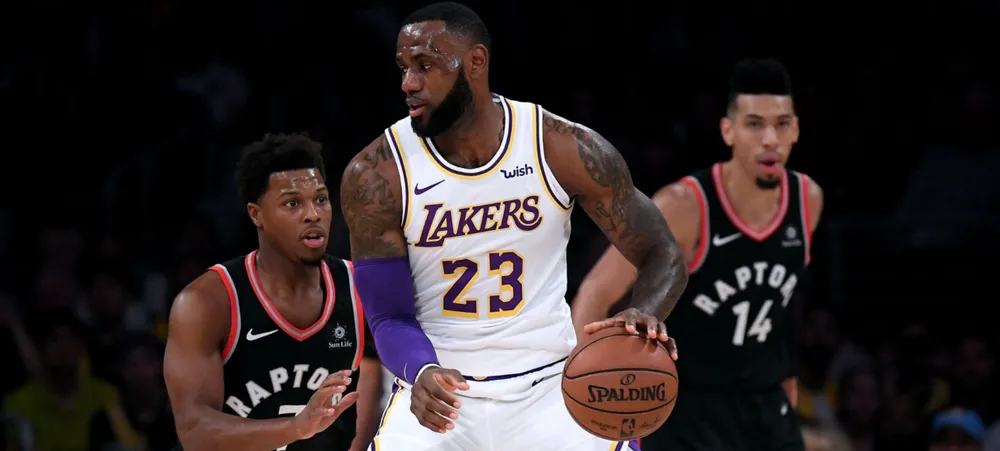 Lakers vai ao Canadá e visita o Toronto Raptors