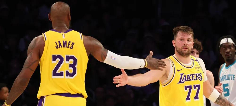 Luka Doncic manda recado a LeBron em meio a rumores de saída do Lakers