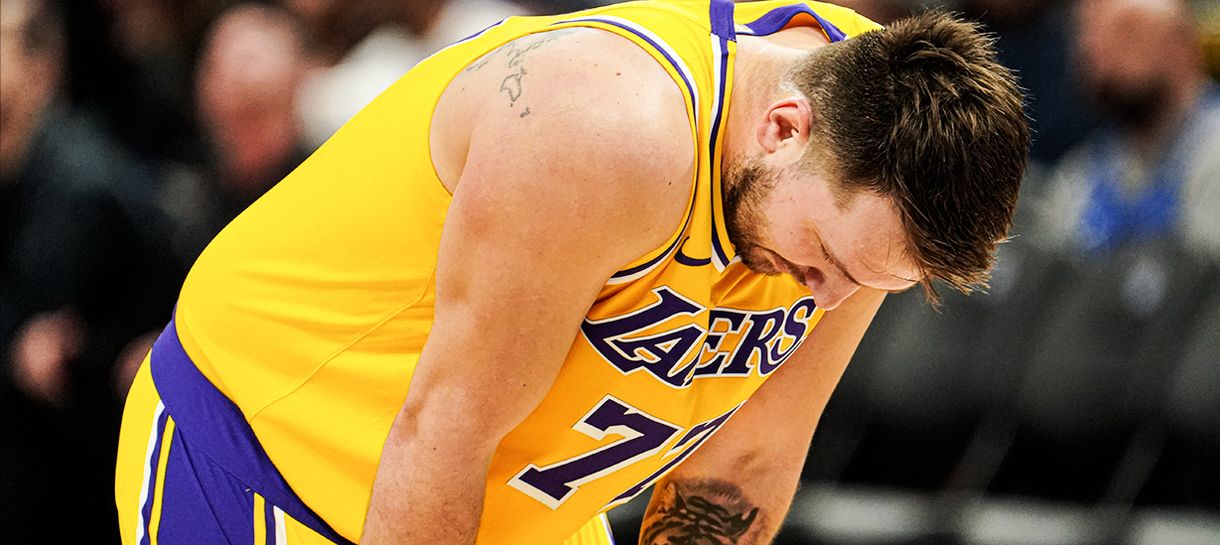 Maldição? Lakers volta a sofrer apagão no terceiro quarto e perde para o Magic