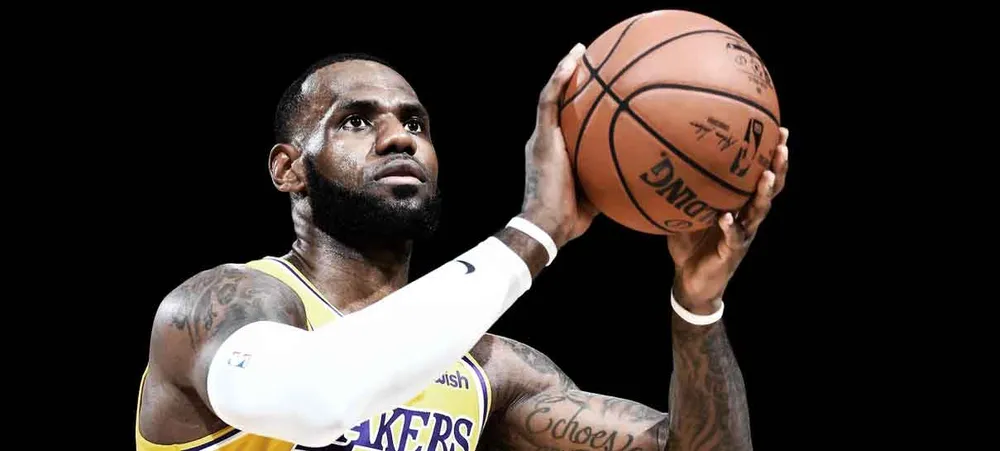 LeBron James e mais 3 três estrelas lideram o ranking do NBA 2k22