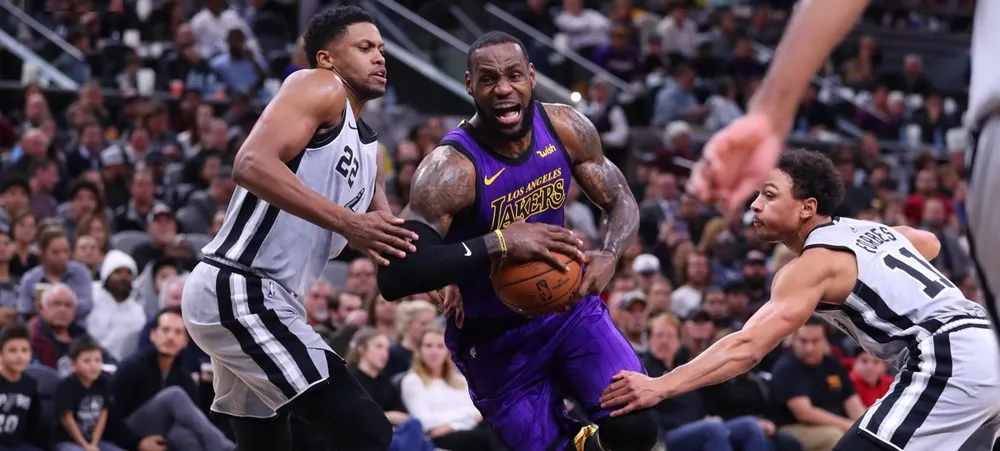 Com último quarto ruim, Lakers perde para Spurs em San Antonio