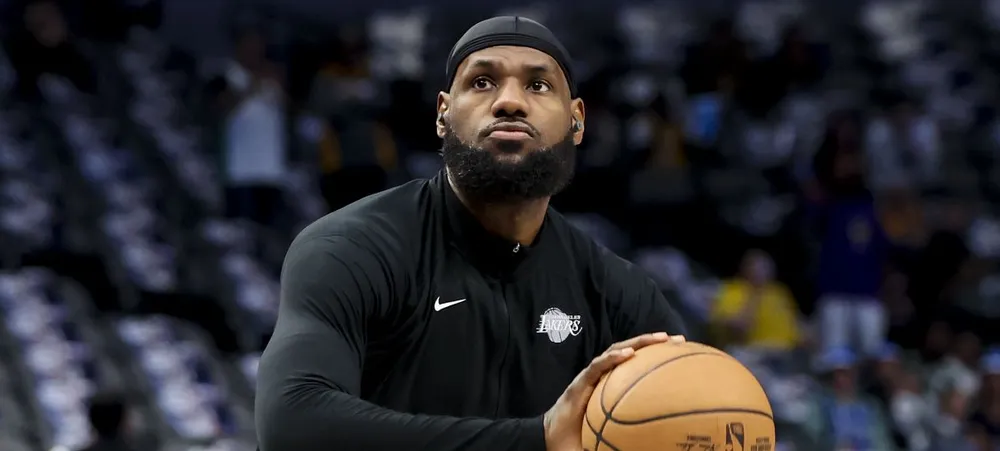 NBA: Lakers atualiza status de lesão de LeBron James
