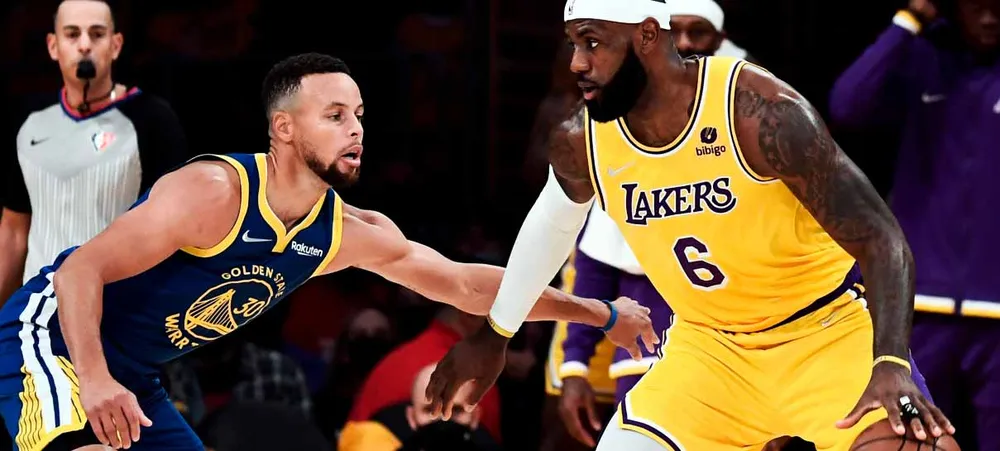 NBA: Stephen Curry não poupa palavras após feito de LeBron James