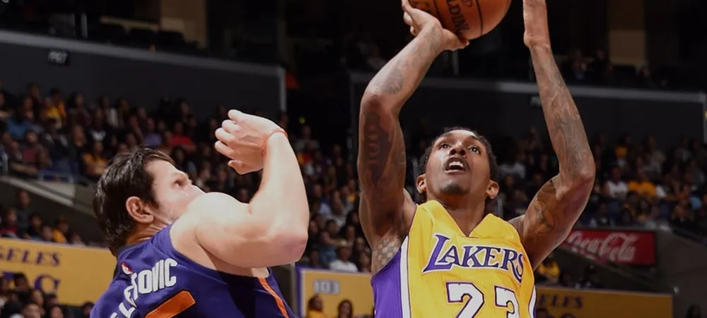 Lakers é derrotado pelo Suns em Los Angeles