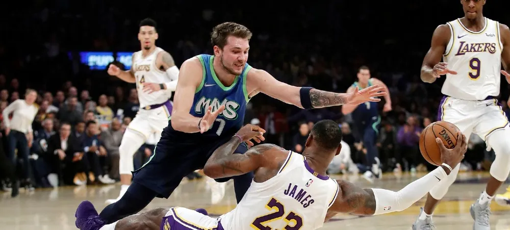 Lakers perde para o Mavericks e encerra sequência de vitórias