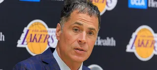 Lakers admite troca para resolver o elenco cheio
