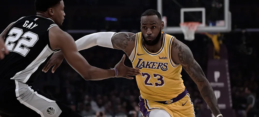 Em primeiro jogo de dobradinha, Lakers recebe Spurs em Los Angeles