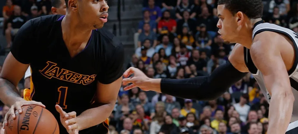 Lakers começa bem, mas perde para Spurs