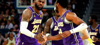 Lakers vence o Warriors com LeBron liderando e bom jogo de Bronny