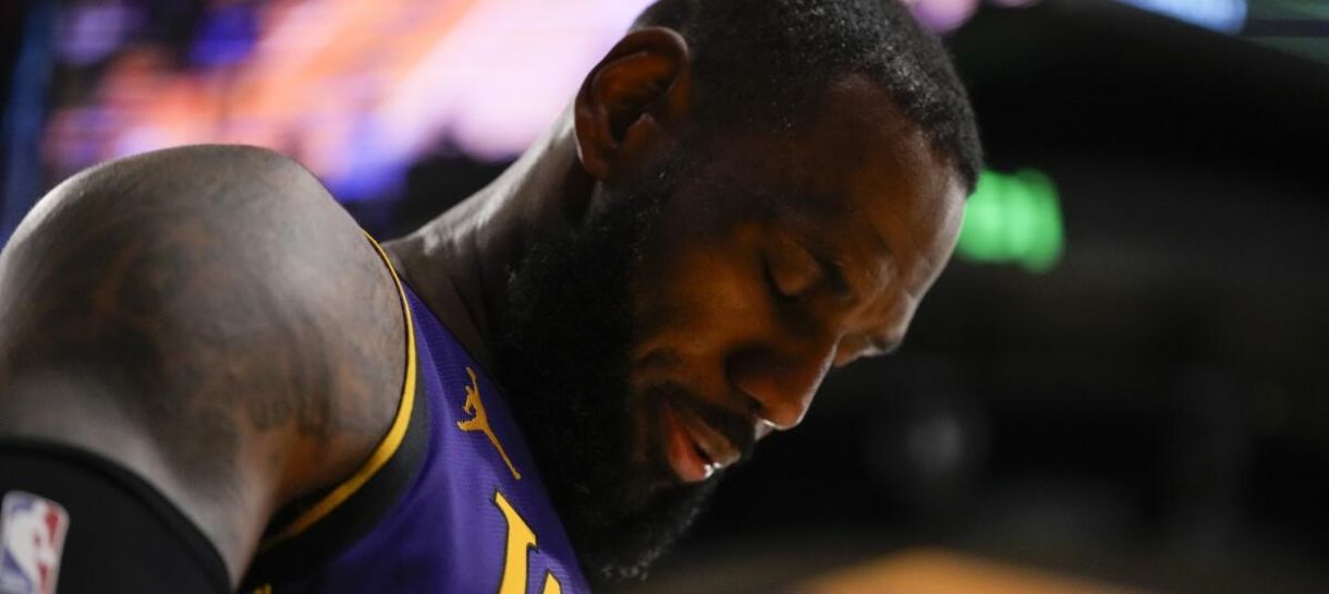 Existe alguma chance do Lakers trocar LeBron James nesta temporada?