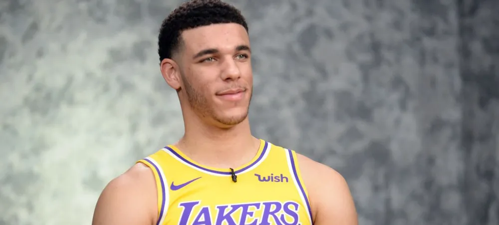 Lakers enfrenta Warriors na estreia de Lonzo Ball