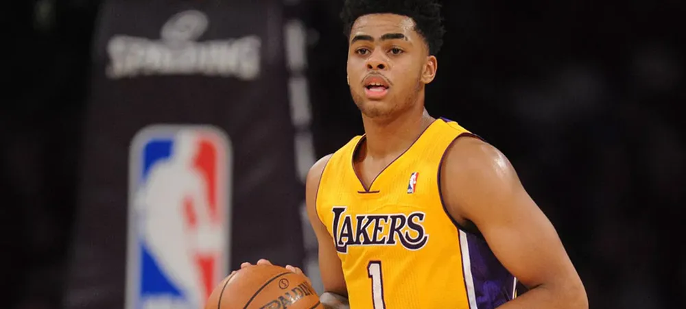 Russell ainda não volta ao quinteto titular do Lakers