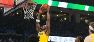 O último ano do Vanderbilt não pertence ao Lakers