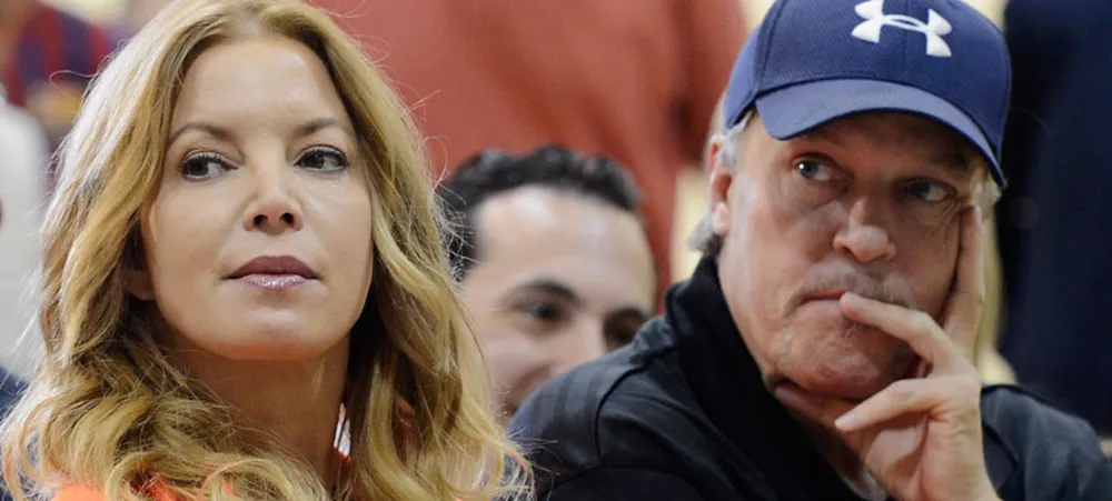 Cargo de Jim Buss em risco caso falhe em reconstrução