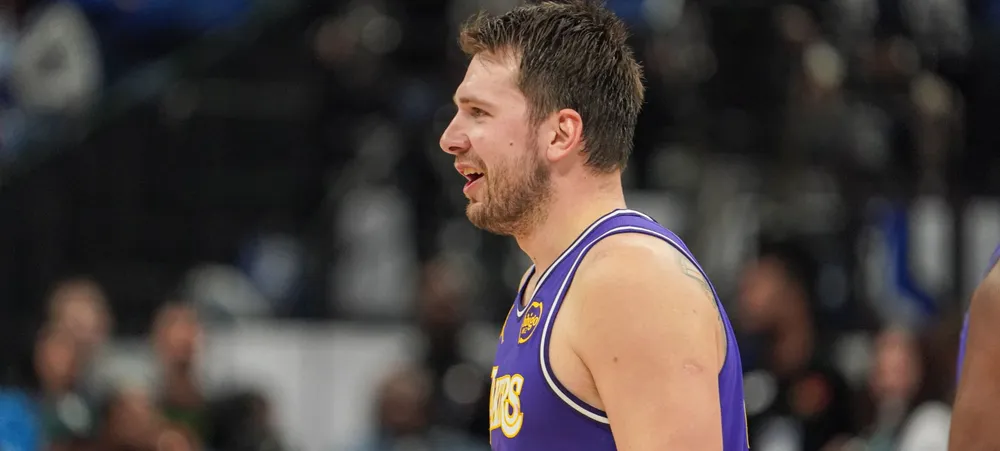 Após cair na corrida para MVP, Luka Doncic é eleito jogador do mês