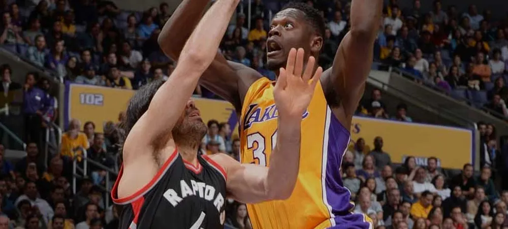 Lakers perde apesar de boas atuações dos garotos