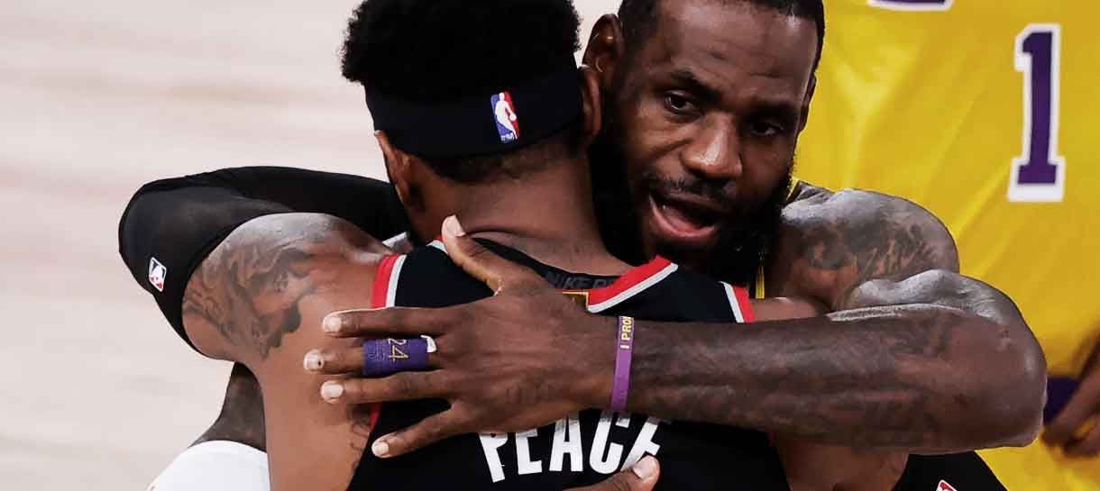 NBA: LeBron James reage as últimas contratações do Lakers
