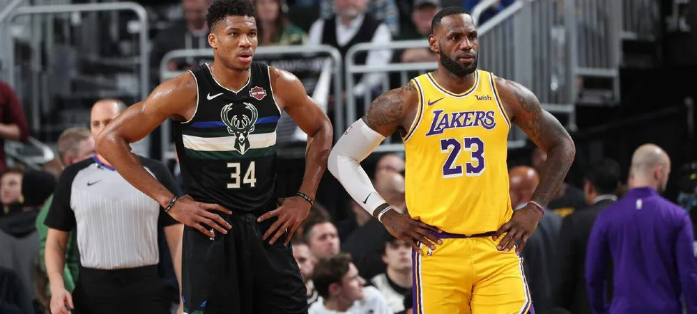 Lakers recebe Bucks em duelo de líderes da NBA
