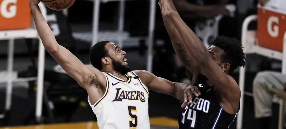 Lakers vence Magic e tem primeira sequência de vitórias desde lesão de LeBron
