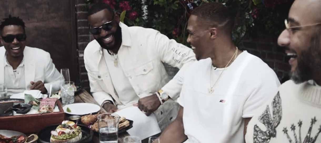 Russell Westbrook e LeBron James aparecem em clipe de rapper curtindo a vida