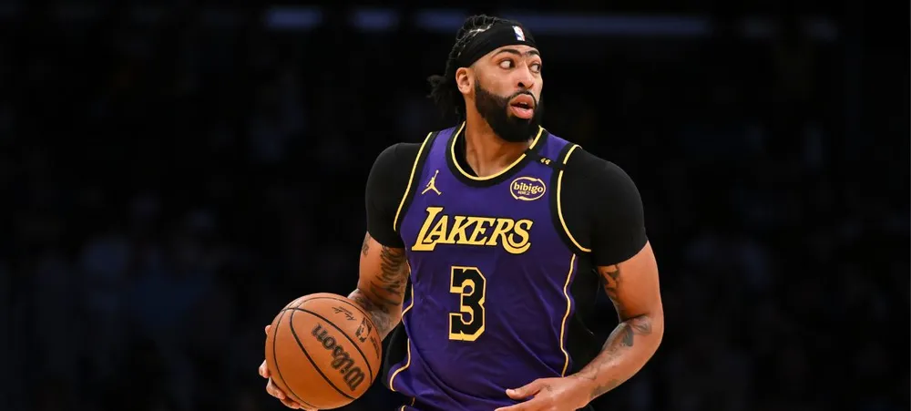 Anthony Davis alcança sequência histórica de Kobe Bryant no Lakers
