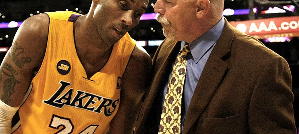 Kobe Bryant deve ficar de fora pelas próximas semanas