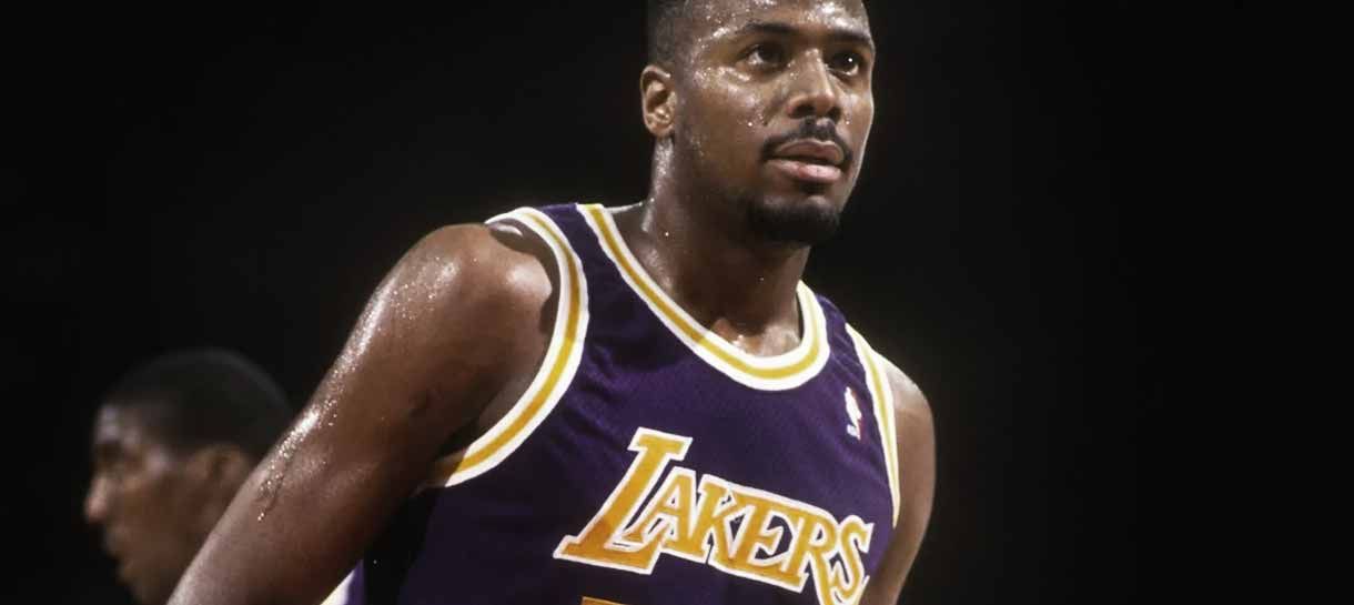 NBA: Ex-jogador do Lakers Cedric Ceballos luta pela vida contra a COVID-19