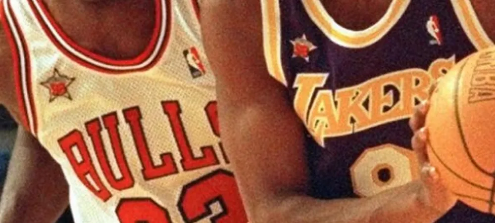 O histórico duelo entre Kobe Bryant e Michael Jordan no All-Star Game da NBA