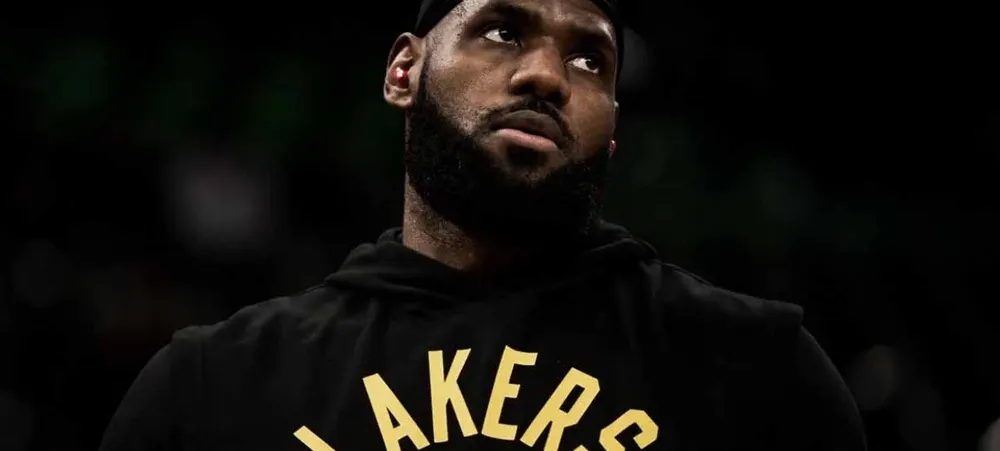 NBA divulga punições de LeBron James e Isaiah Stewart