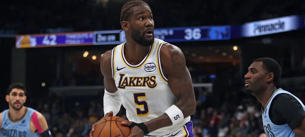 Em menos de um mês no Lakers, Ayton ultrapassa marca de Anthony Davis no Mavs