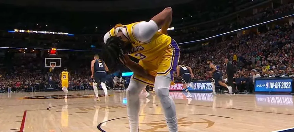 NBA: Lakers atualiza situação de Anthony Davis depois de susto na partida contra o Nuggets